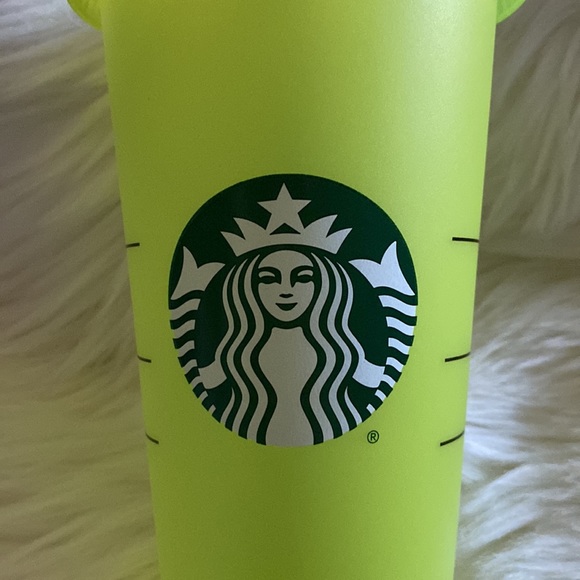 1- Starbucks Color Changing Reusable Cups Choose 1 - Picture 16 of 17